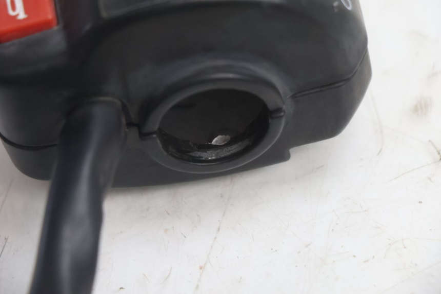 photo de LEFT SWITCH RAZZO QTR 50 (2011 - 2018) - Zoom on usage condition