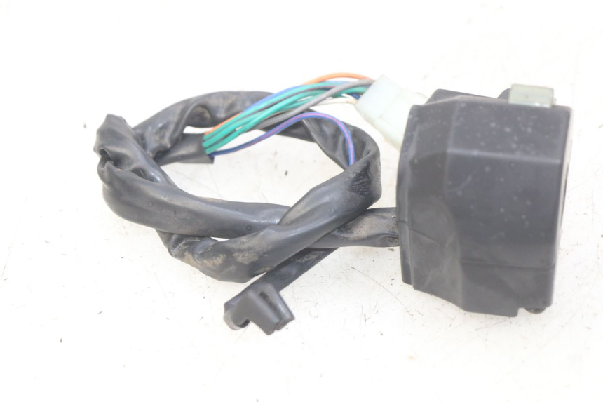 photo de LEFT HANDLEBAR SWITCH YAMASAKI RAPTOR 50 (2013 - 2018) - Technical close-up