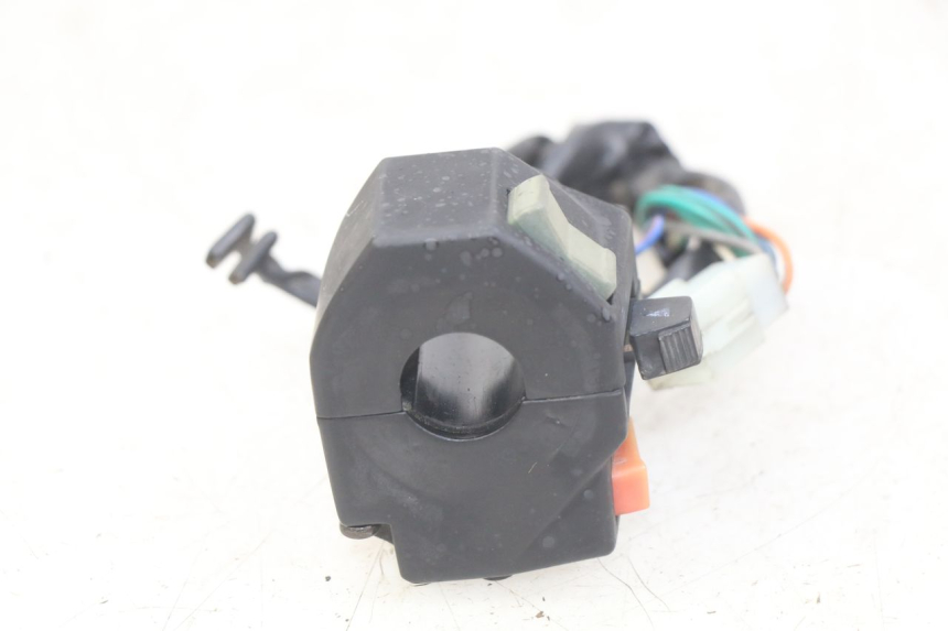 photo de LEFT HANDLEBAR SWITCH YAMASAKI RAPTOR 50 (2013 - 2018) - Product overview