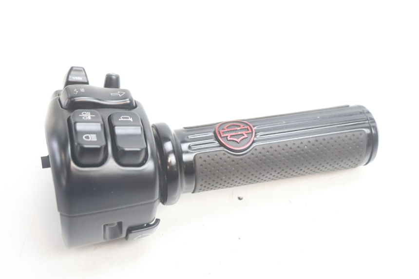 photo de LEFT SWITCH HARLEY DAVIDSON ROAD GLIDE FLTRXSE 1920 (2018 - 2022) - Fixing points details