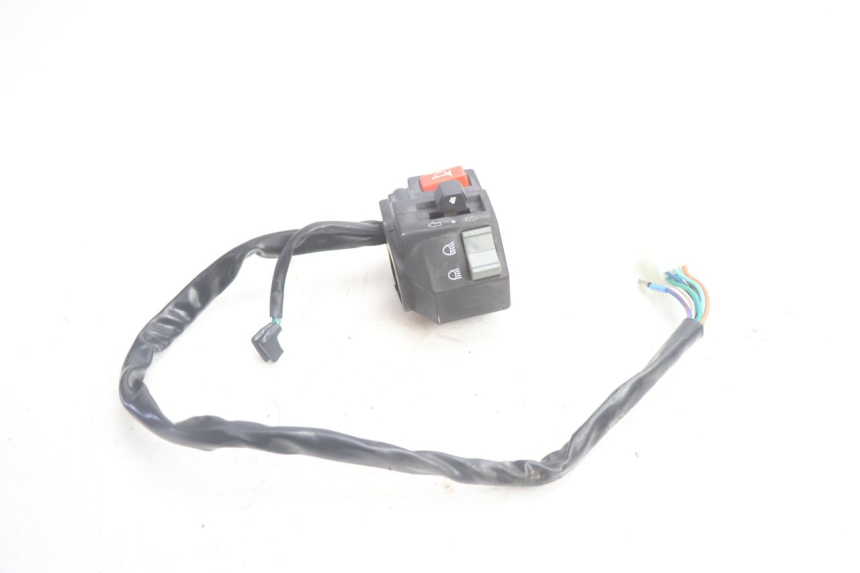 photo de LEFT HANDLEBAR SWITCH YAMASAKI ROADSTER 50 (2013 - 2018) - Zoom on usage condition