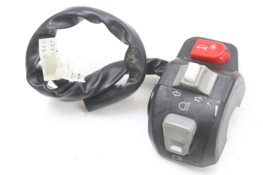 photo de LEFT HANDLEBAR SWITCH TNT MOTOR ROMA 10' 4T 50 (2019 - 2022) - Zoom on usage condition