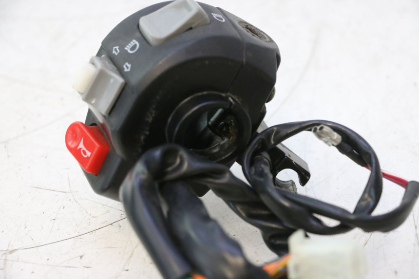 photo de LEFT SWITCH TNT MOTOR ROMA 12' 2T 50 (2007 - 2018) - Component detail