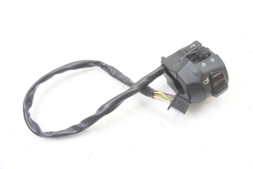 photo de LEFT SWITCH ROYAL ENFIELD HYMALAYAN 410 (2016 - 2023) - Zoom on usage condition