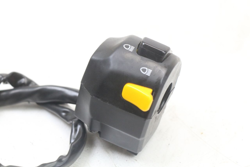 photo de LEFT SWITCH ROYAL ENFIELD SCRAM 411 (2022 - 2024) - Technical close-up