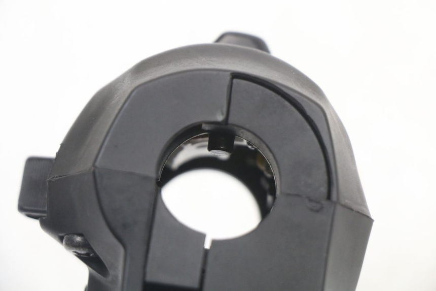 photo de LEFT SWITCH ROYAL ENFIELD SCRAM 411 (2022 - 2024) - Product overview