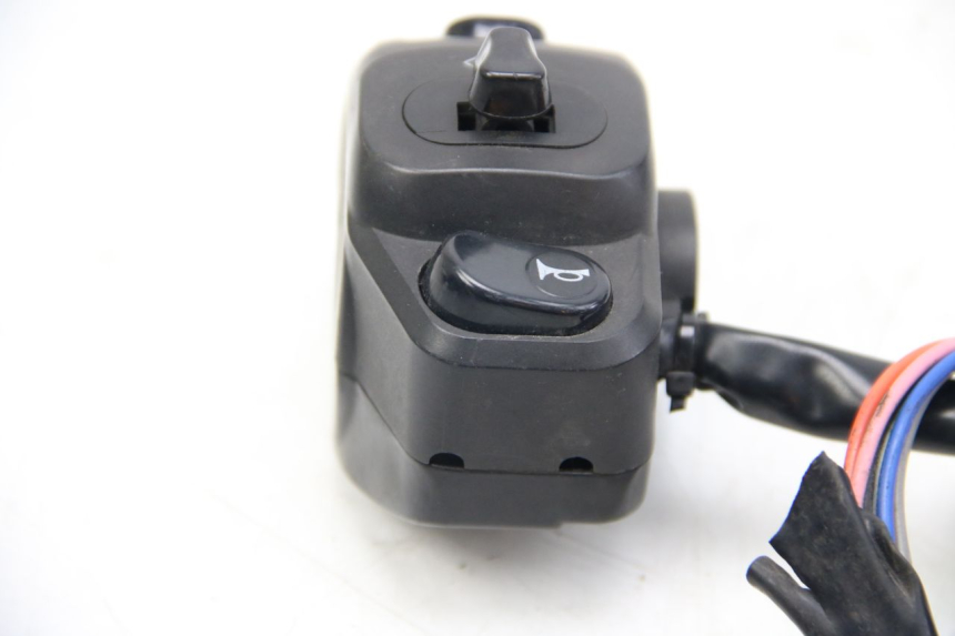 photo de LEFT HANDLEBAR SWITCH LVNENG S5 1 (2019 - 2023) - Zoom on usage condition