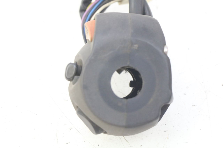 photo de LEFT HANDLEBAR SWITCH PEUGEOT SATELIS COMPRESSOR K15 125 (2006 - 2009) - Component detail