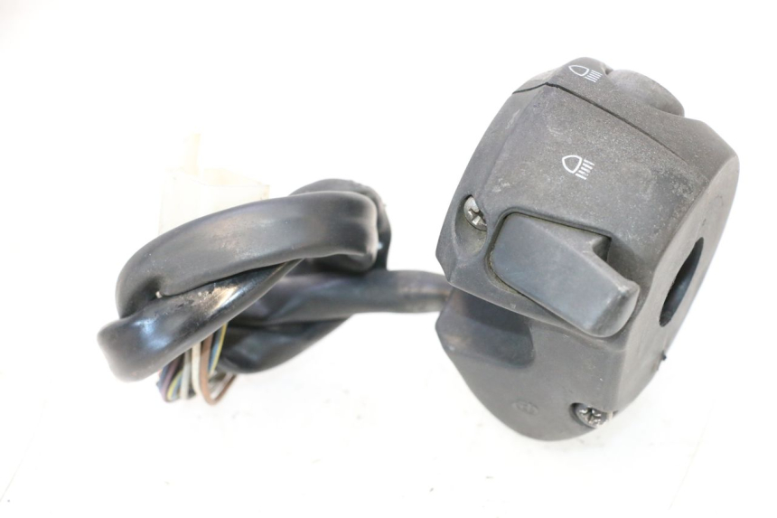 photo de LEFT HANDLEBAR SWITCH PEUGEOT SATELIS COMPRESSOR K15 125 (2006 - 2009) - Technical close-up