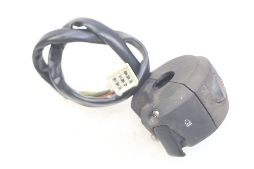 photo de LEFT HANDLEBAR SWITCH PEUGEOT SATELIS 125 (2010 - 2012) - Alternative perspective