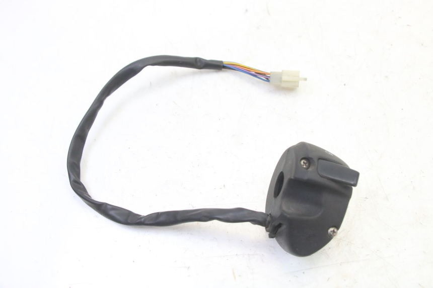 photo de LEFT SWITCH PEUGEOT SATELIS 125 (2013 - 2018) - Alternative perspective