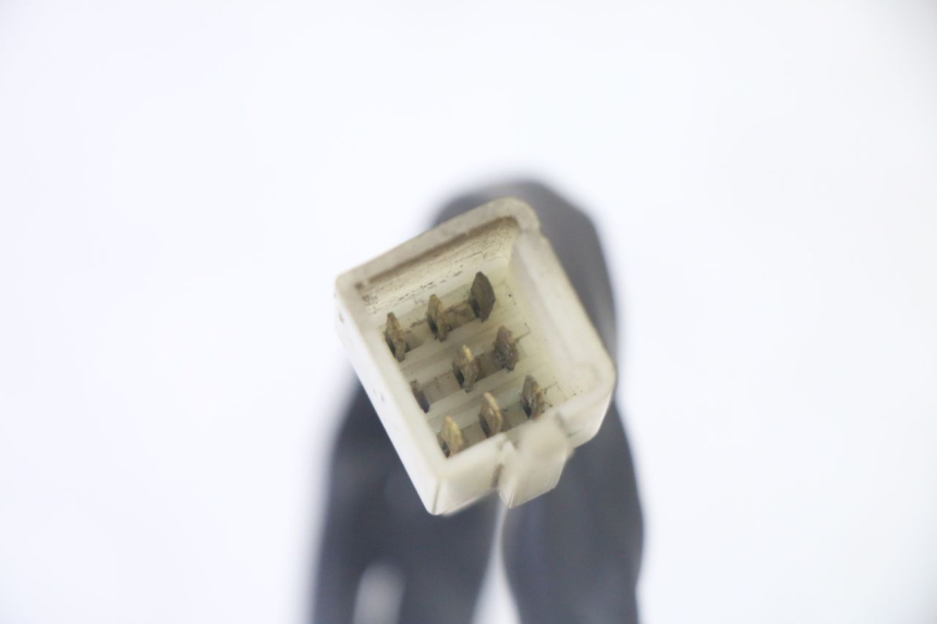 photo de LEFT HANDLEBAR SWITCH PEUGEOT SATELIS 125 (2006 - 2009) - Fixing points details