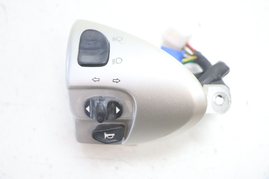 photo de LEFT SWITCH FYM SCOOTERONE 125 (2006 - 2008) - Main view