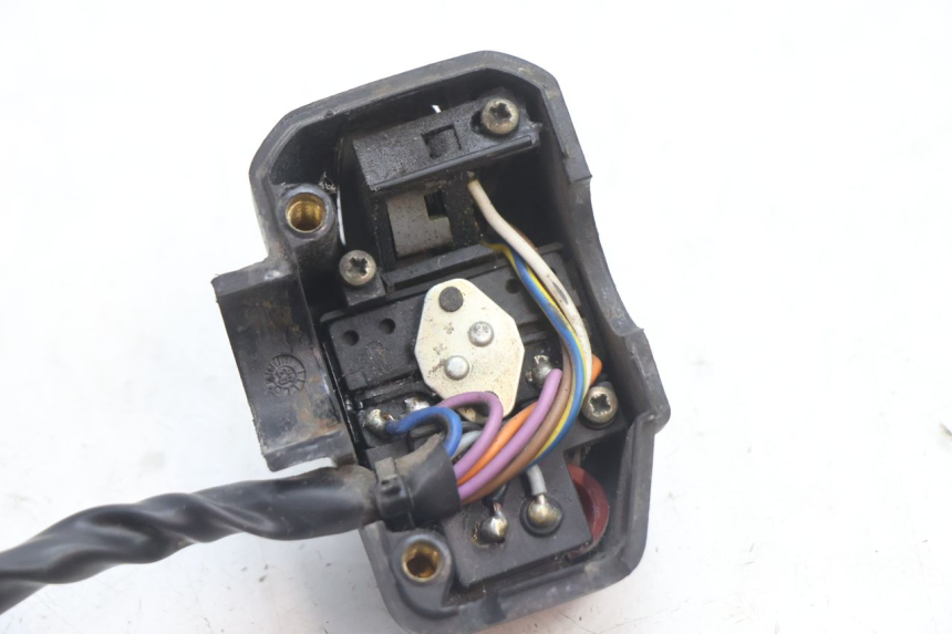 photo de LEFT HANDLEBAR SWITCH PEUGEOT SPEEDFIGHT LC 50 (1996 - 2002) - Product overview
