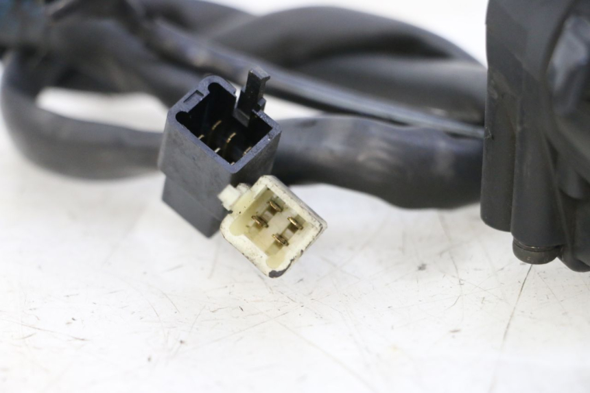 photo de LEFT SWITCH HONDA ST PAN EUROPEAN 1300 (2002 - 2013) - Technical close-up