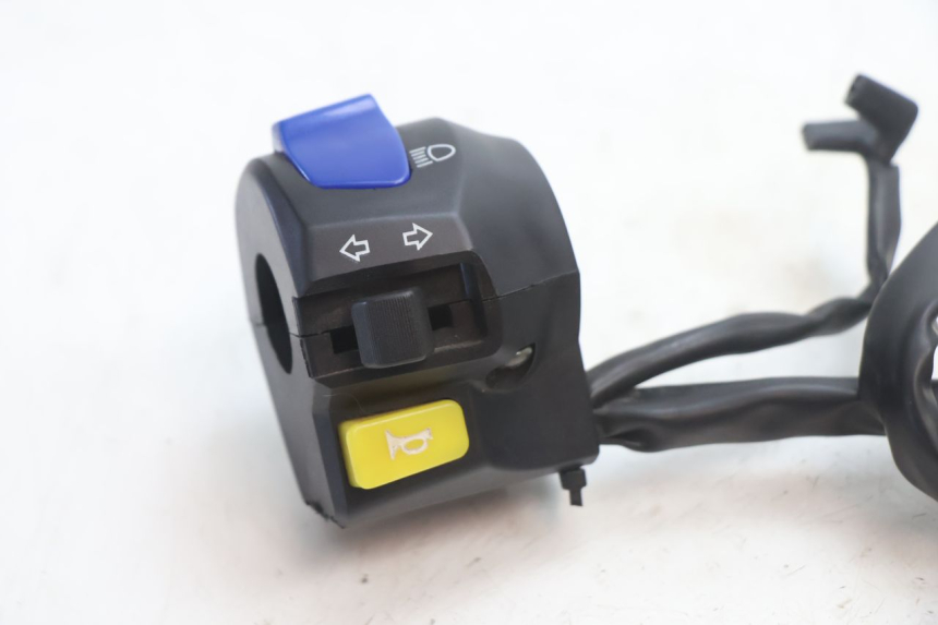 photo de LEFT SWITCH YAMASAKI STREET 50 (2013 - 2018) - Component detail