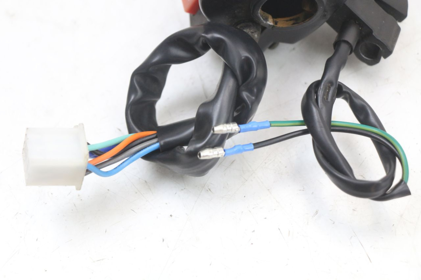 photo de Left switchgear VASTRO STREET X 4T 50 (2016 - 2021) - Fixing points details