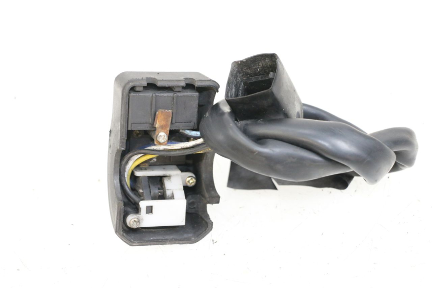 photo de LEFT SWITCH PEUGEOT STREETZONE I 2T 50 (2018 - 2020) - Zoom on usage condition