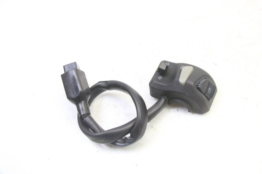 photo de LEFT SWITCH PEUGEOT STREETZONE I NAKED 2T 50 (2018 - 2020) - Alternative perspective