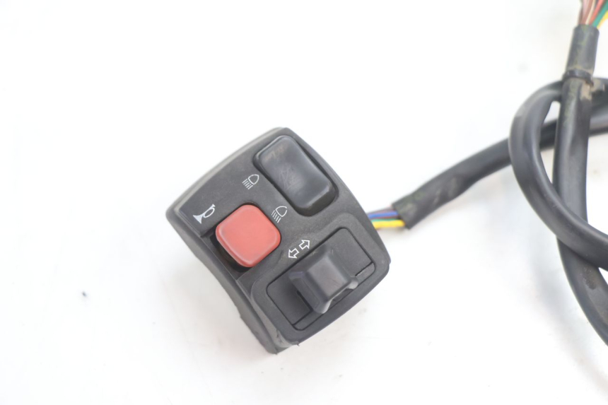 photo de LEFT HANDLEBAR SWITCH MBK STUNT NAKED 50 (2004 - 2018) - Component detail