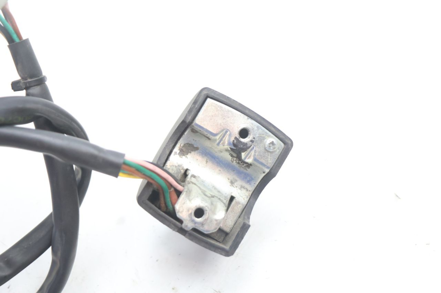 photo de LEFT HANDLEBAR SWITCH MBK STUNT NAKED 50 (2004 - 2018) - Product overview