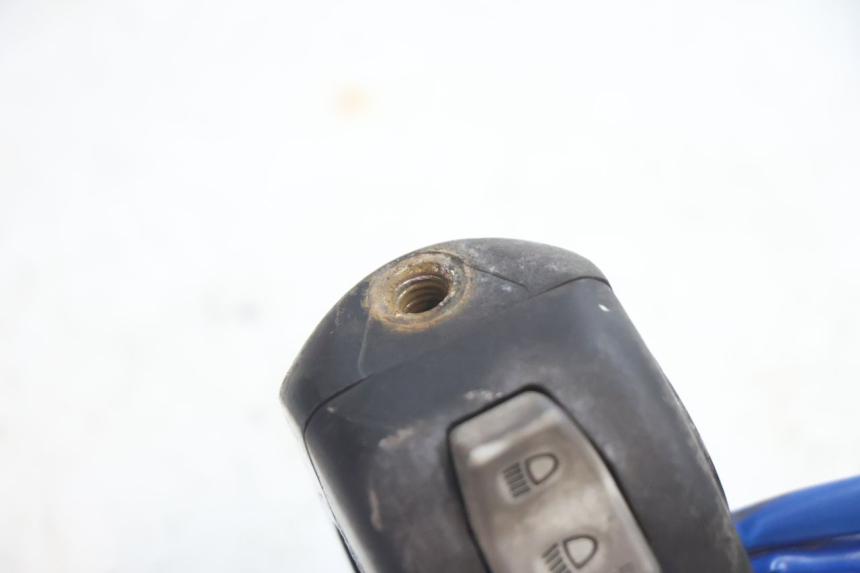 photo de LEFT SWITCH KYMCO SUPER 8 2T 50 (2007 - 2013) - Zoom on usage condition