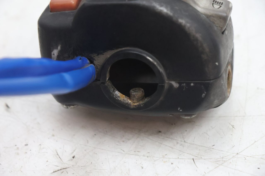 photo de LEFT SWITCH KYMCO SUPER 8 2T 50 (2007 - 2013) - Surface and material condition