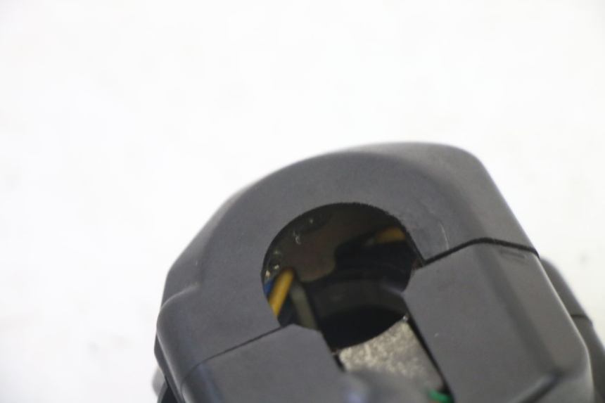 photo de LEFT SWITCH YAMAHA TDR DELTABOX 125 (1997 - 2003) - Fixing points details