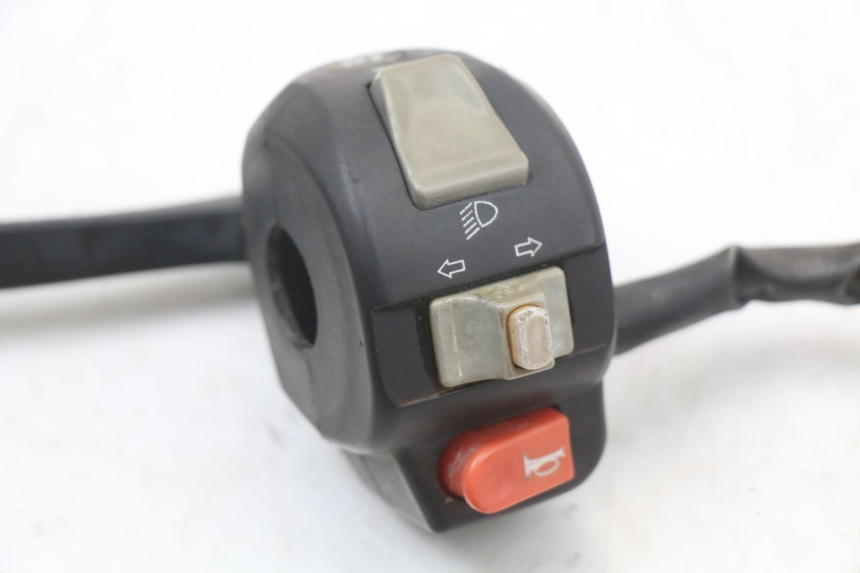 photo de LEFT SWITCH BAOTIAN TRAVEL SPIRIT 50 (2010 - 2012) - Component detail