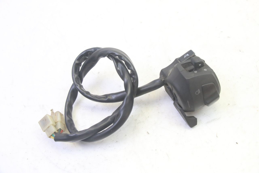 photo de LEFT SWITCH YAMAHA TZR 50 (2008 - 2016) - Zoom on usage condition