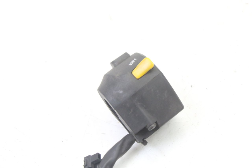 photo de LEFT HANDLEBAR SWITCH SUZUKI UH BURGMAN 125 (2002 - 2006) - Technical close-up