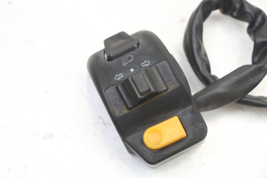 photo de LEFT HANDLEBAR SWITCH UNIVERSAL BIKE ZN50QT-11B 50 (2018 - 2021) - Component detail