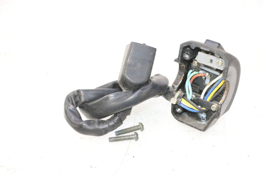 photo de LEFT HANDLEBAR SWITCH PEUGEOT VIVACITY NEW 2T 50 (2008 - 2017) - Alternative perspective