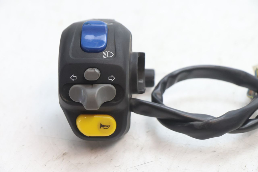 photo de LEFT SWITCH PEUGEOT VIVACITY 50 (1998 - 2003) - Component detail