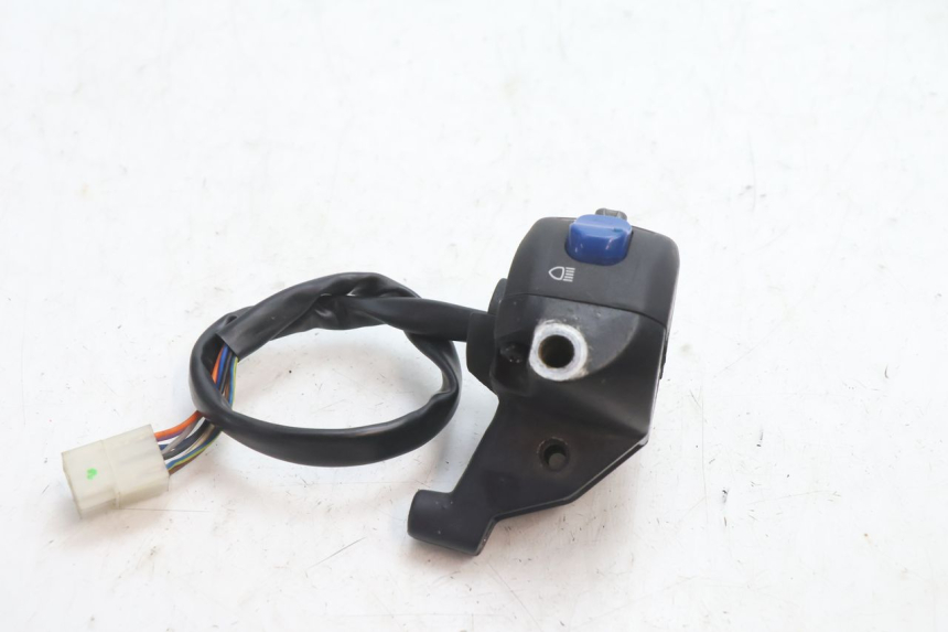 photo de LEFT SWITCH PEUGEOT VIVACITY 50 (1998 - 2003) - Alternative perspective
