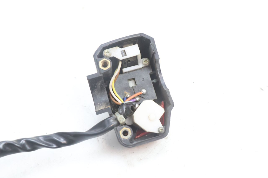 photo de LEFT HANDLEBAR SWITCH PEUGEOT VIVACITY 50 (2004 - 2009) - Technical close-up