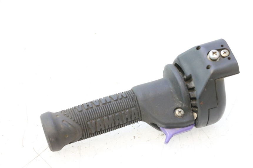 photo de LEFT SWITCH YAMAHA WAVE RUNNER GP R 1200 (2000 - 2003) - Fixing points details