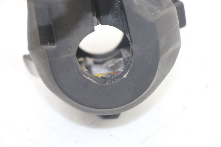 photo de LEFT SWITCH YAMAHA X-MAX XMAX ABS 250 (2010 - 2012) - Product overview