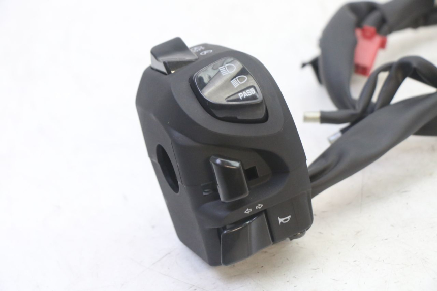 photo de LEFT SWITCH YAMAHA XMAX X-MAX 125 (2021 - 2025) - Component detail