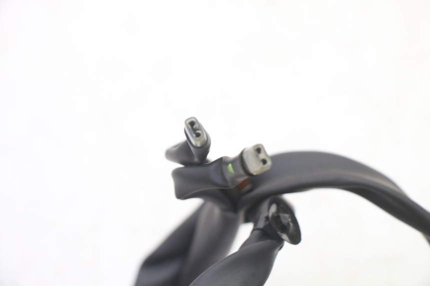 photo de LEFT SWITCH YAMAHA XMAX X-MAX 125 (2021 - 2025) - Surface and material condition