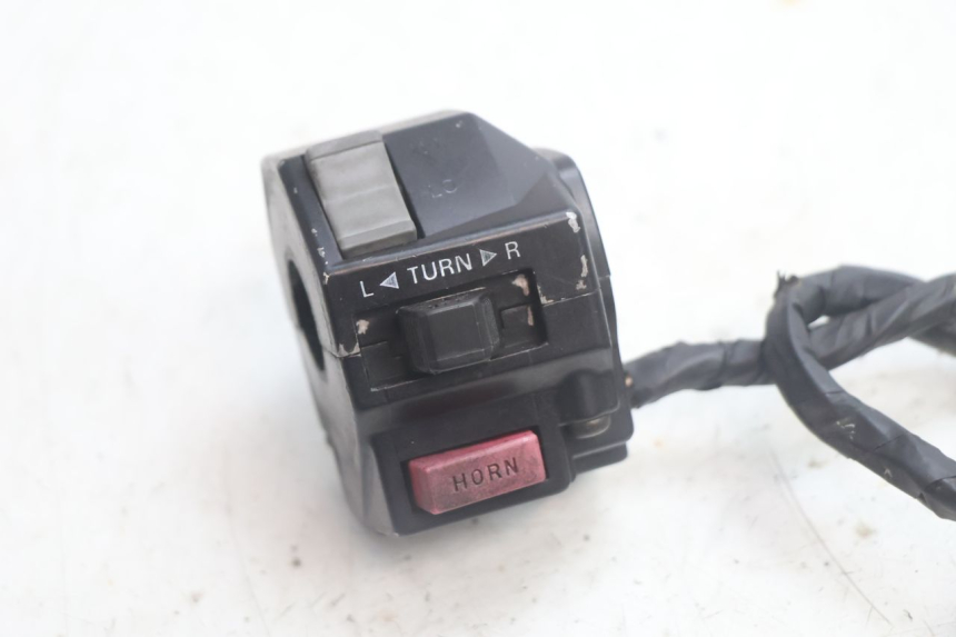 photo de LEFT SWITCH YAMAHA XV VIRAGO 535 (1988 - 2004) - Component detail