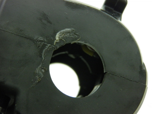 photo de LEFT SWITCH YAMAHA FJR 1300 (2004 - 2005) - Technical close-up