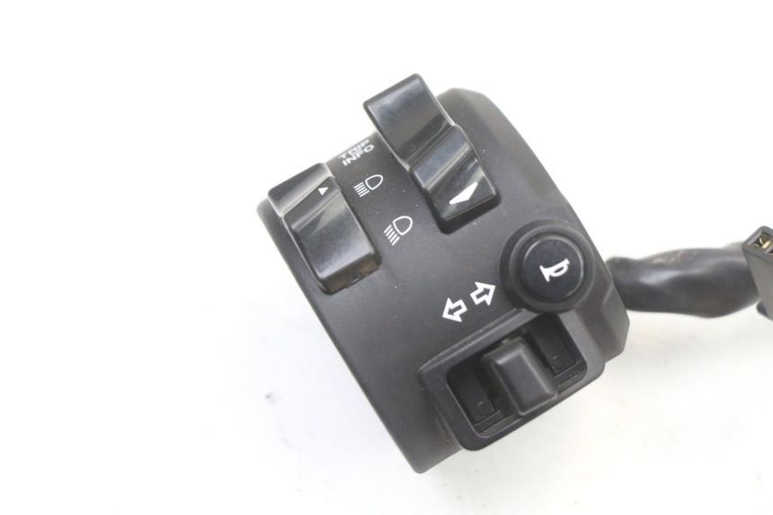 photo de LEFT SWITCH YAMAHA TRACER 7 700 (2020 - 2024) - Component detail