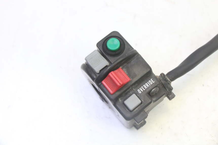 photo de LEFT SWITCH YAMAHA YFM GRIZZLY 550 (2008 - 2015) - Zoom on usage condition