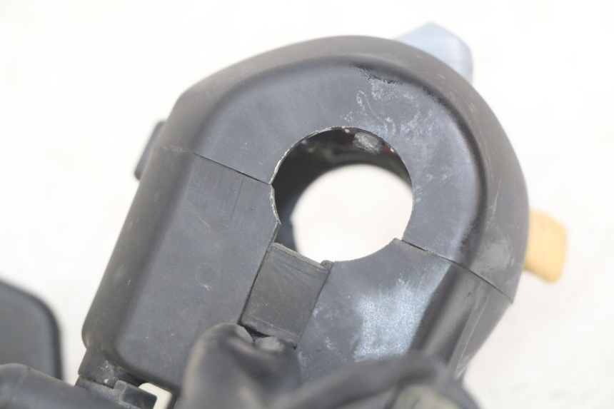 photo de LEFT HANDLEBAR SWITCH YAMAHA YP MAJESTY 400 (2004 - 2008) - Component detail