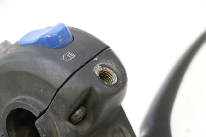 photo de LEFT HANDLEBAR SWITCH YAMAHA YP MAJESTY 125 (1998 - 2001) - Technical close-up