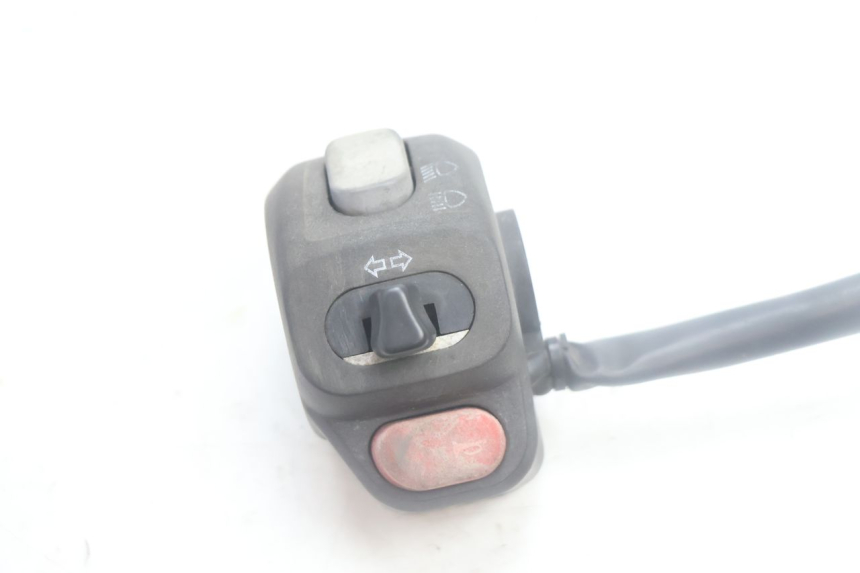 photo de LEFT HANDLEBAR SWITCH YAMAHA YP MAJESTY 125 (2002 - 2006) - Component detail