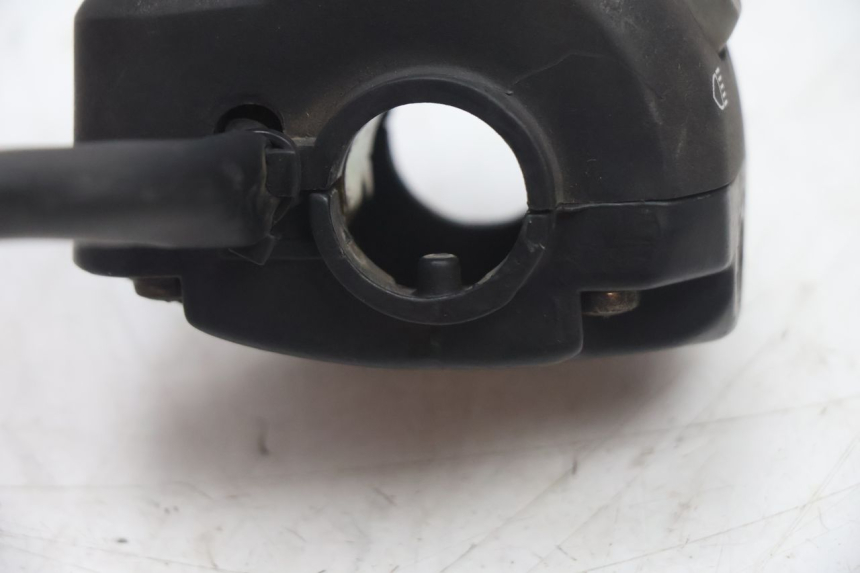 photo de LEFT HANDLEBAR SWITCH YAMAHA YP MAJESTY 125 (2002 - 2006) - Product overview