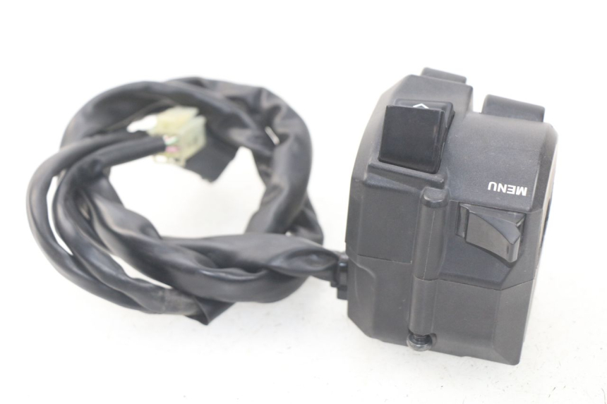 photo de LEFT SWITCH YAMAHA YP T-MAX TMAX 530 (2017 - 2020) - Fixing points details