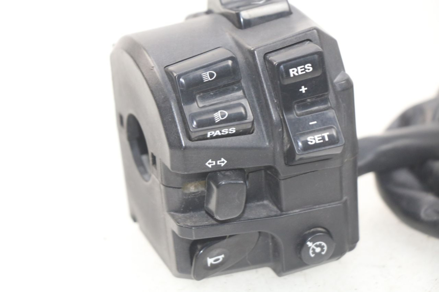 photo de LEFT SWITCH YAMAHA YP T-MAX TMAX 530 (2017 - 2020) - Checked used part